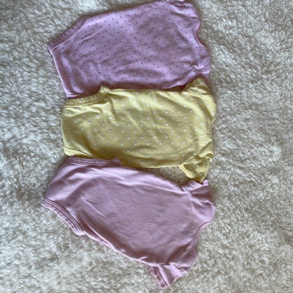 CARTERS Short sleeve onesies - Picture 3 of 3